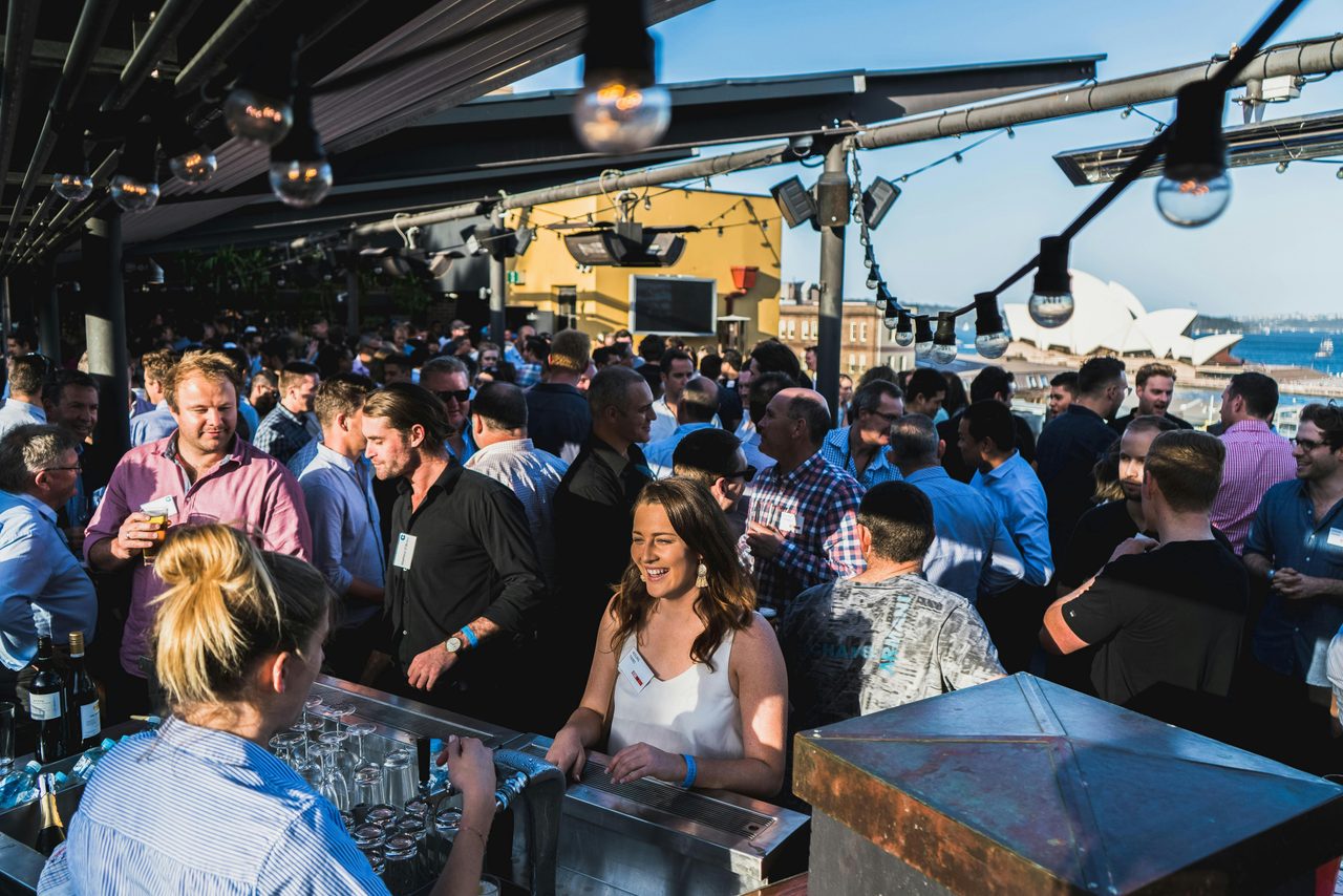 Roof Crowd