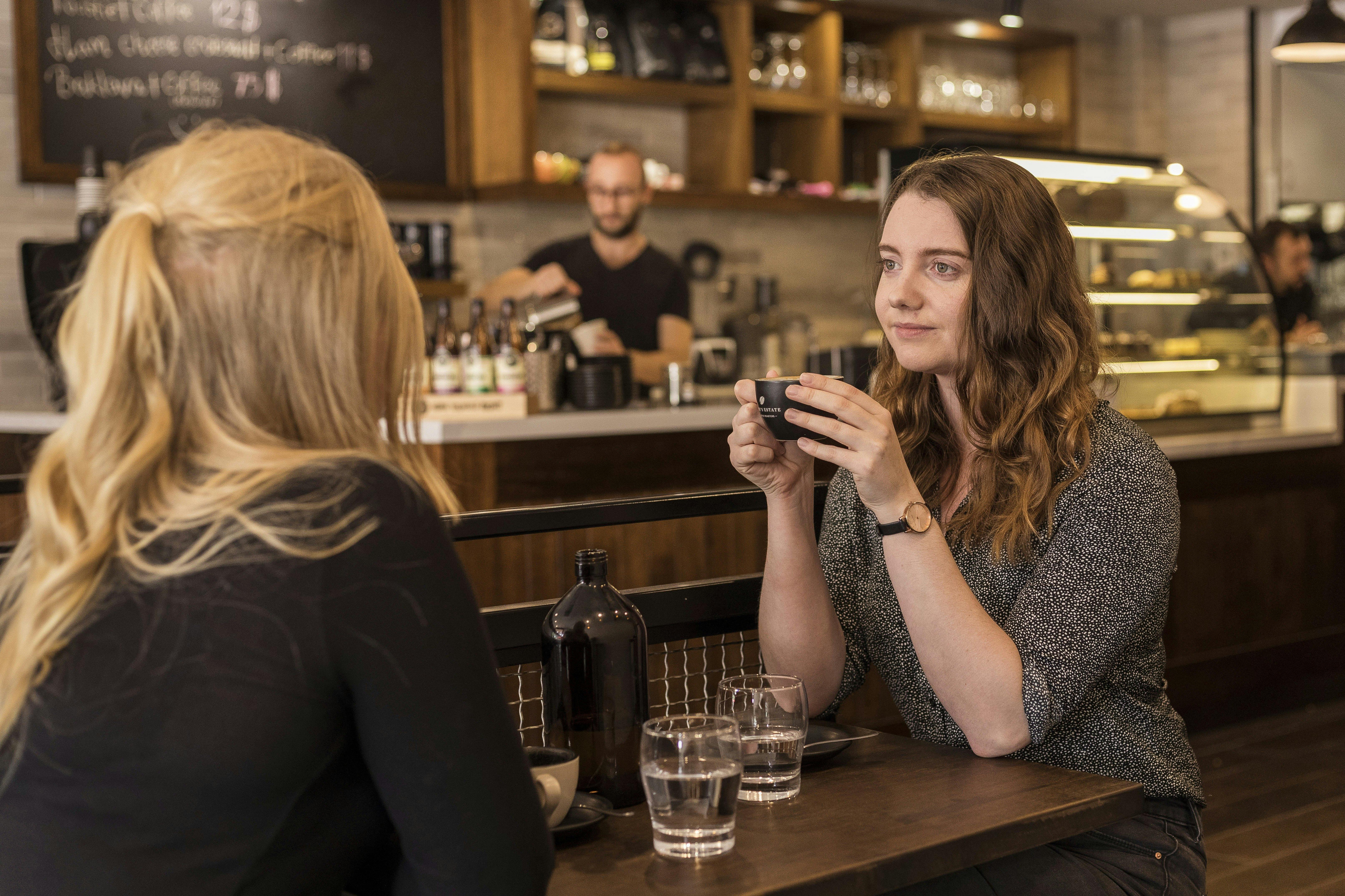 Coffee meetup in Queanbeyan cafe