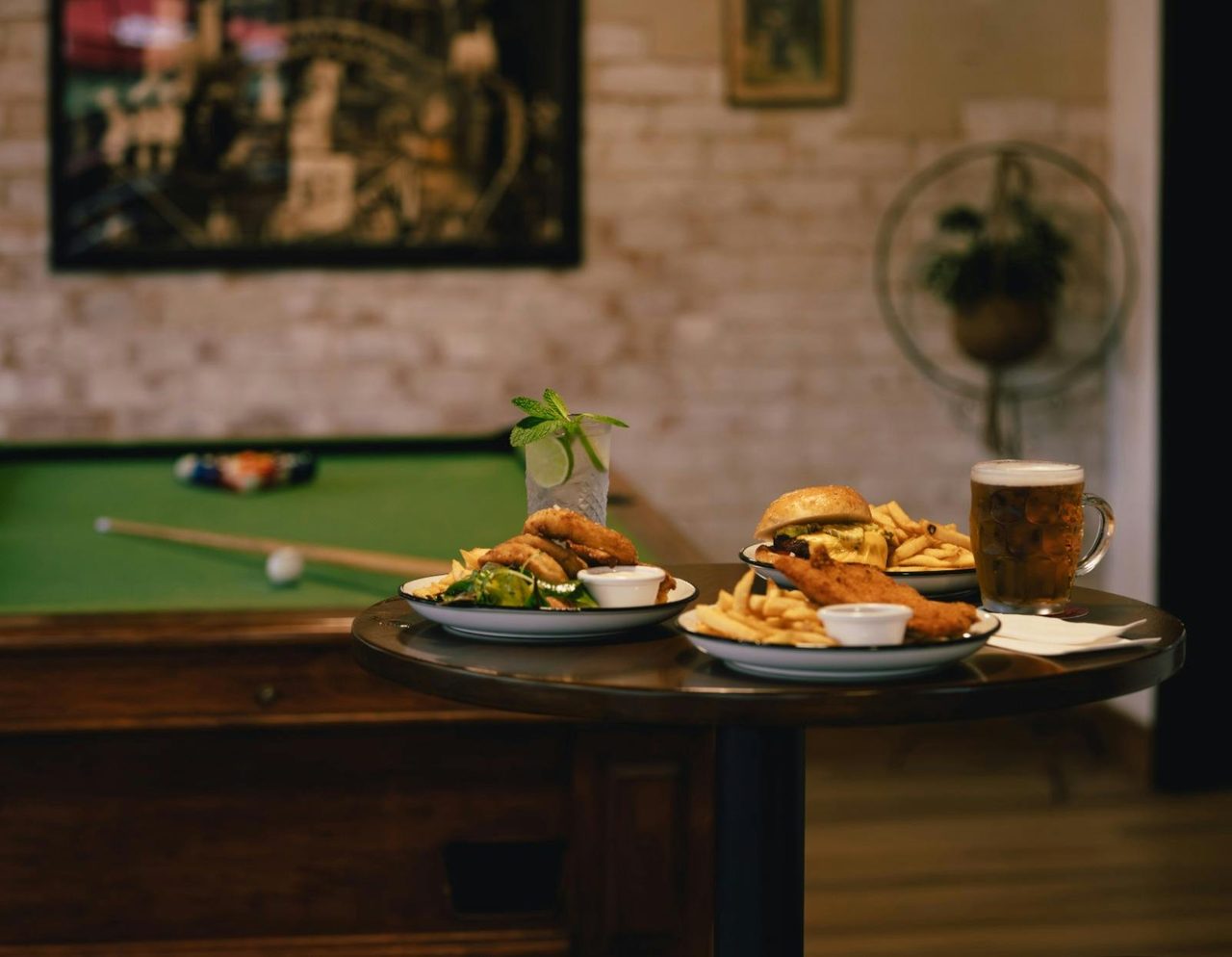 Steampacket Hotel Front Bar Pool is free to enjoy with your meal and drinks.