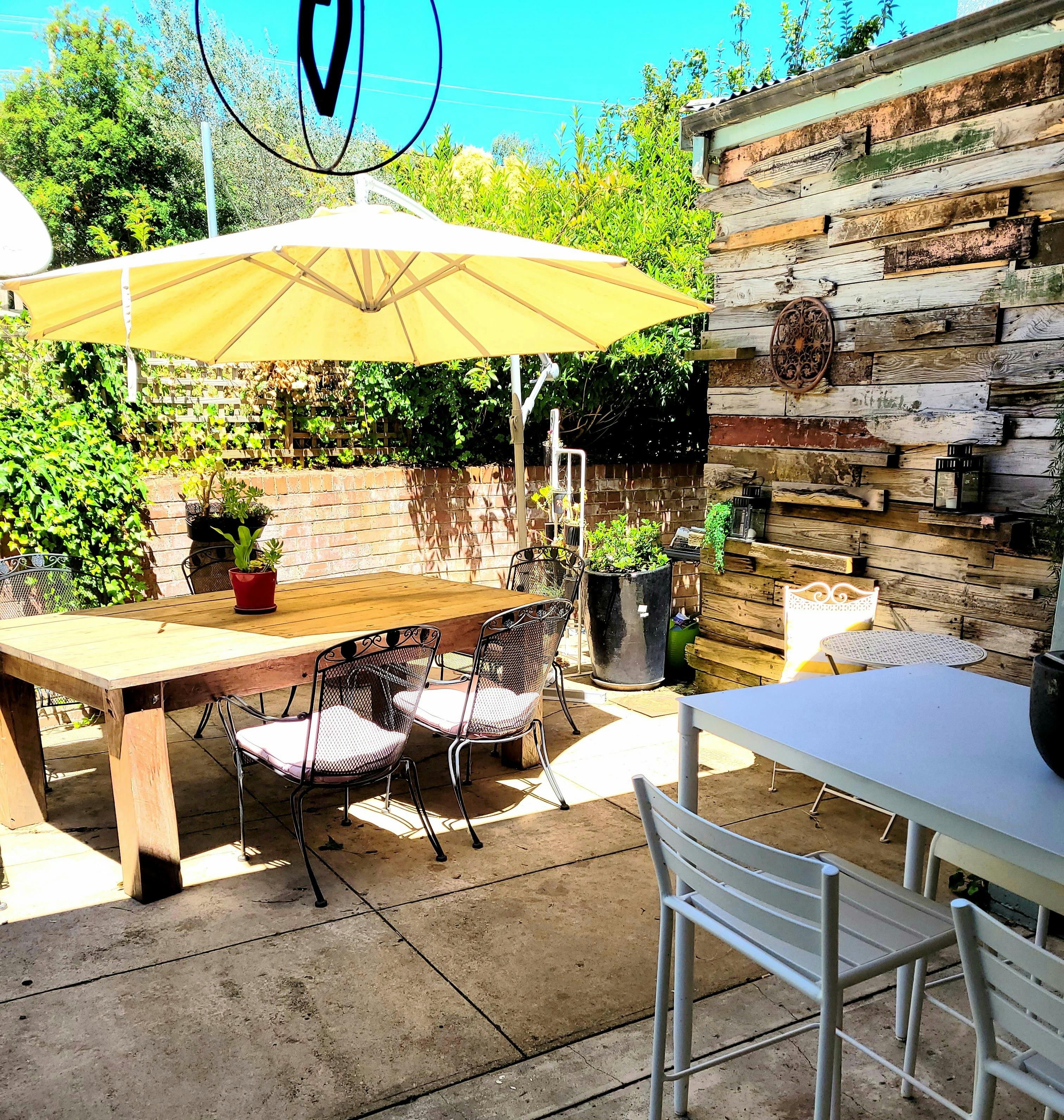 Outdoor dining in the bistro