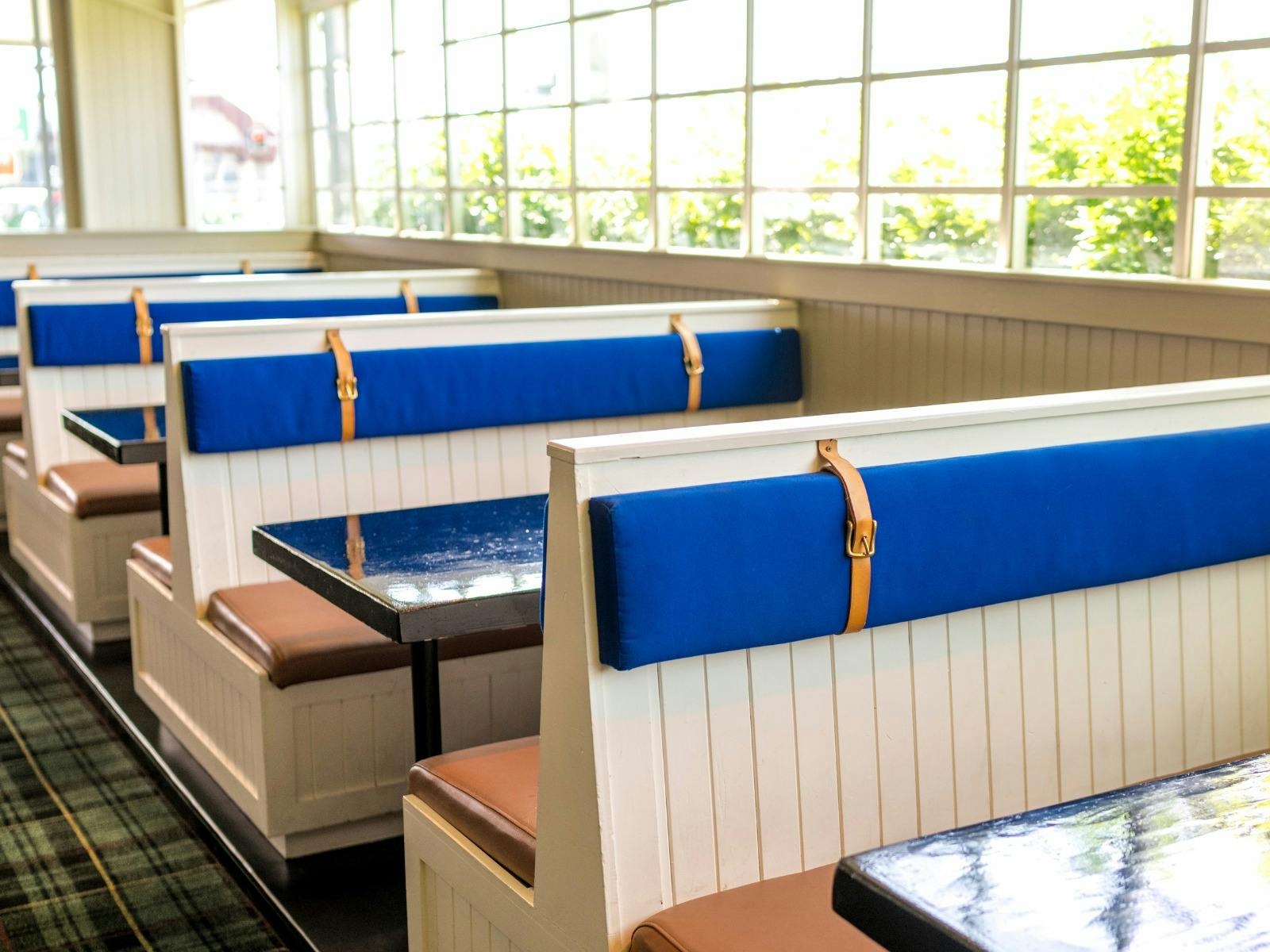 Indoor Booths in Bistro at The Camellia Hotel