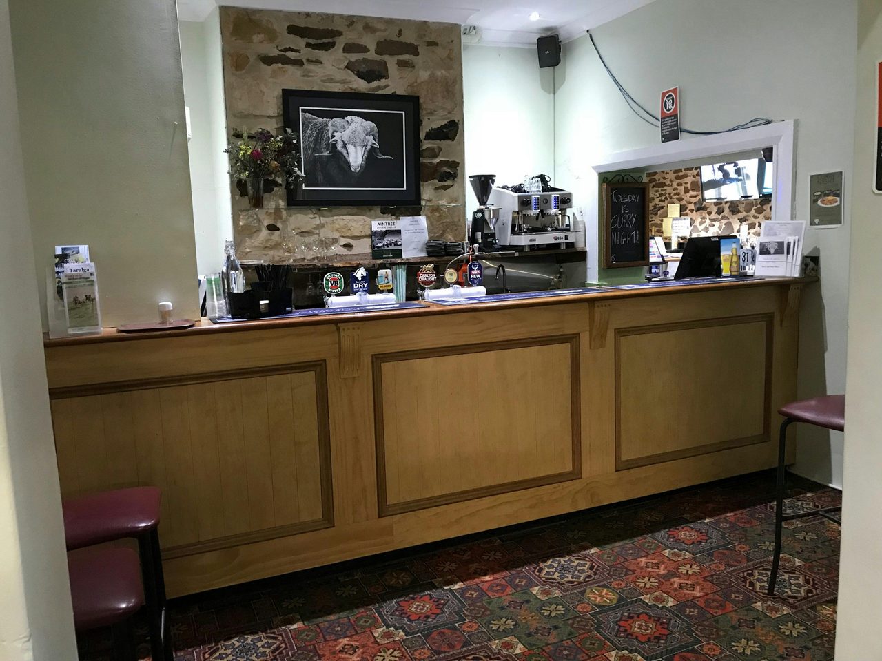 Back bar