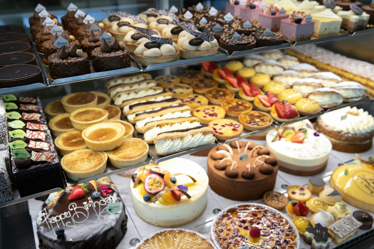Cake Cabient