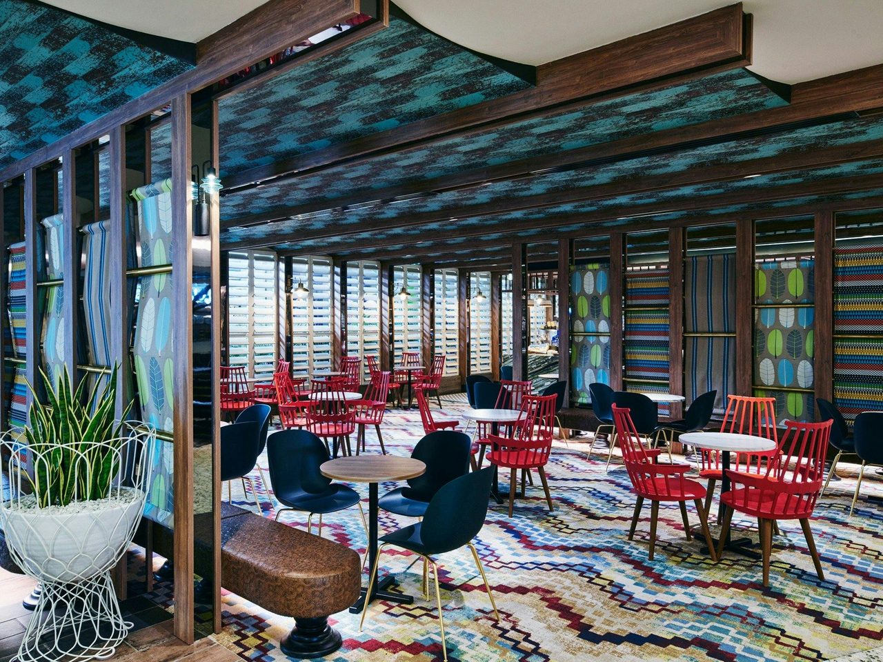 The Hub Bar & Cafe