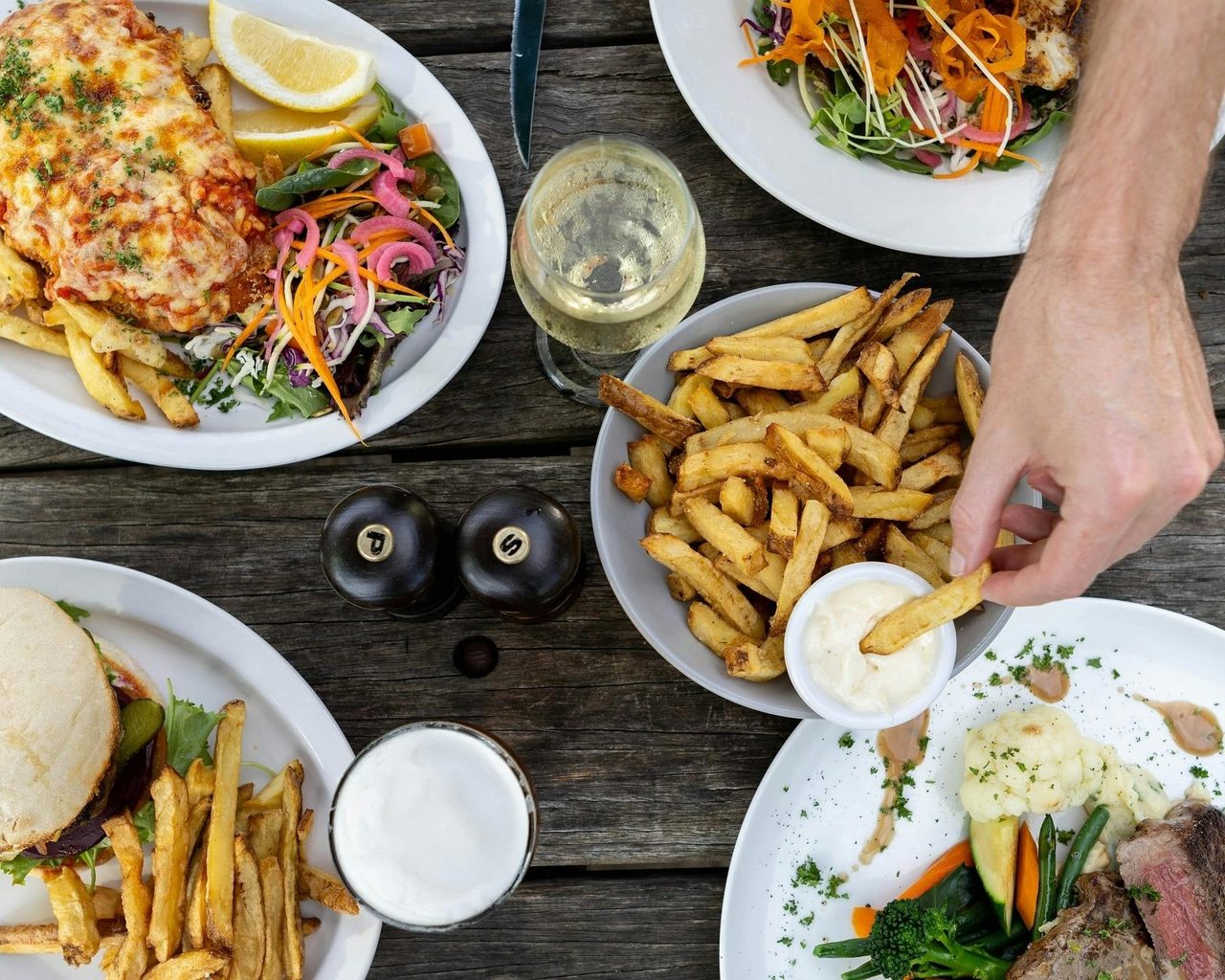 Homestyle pub meals