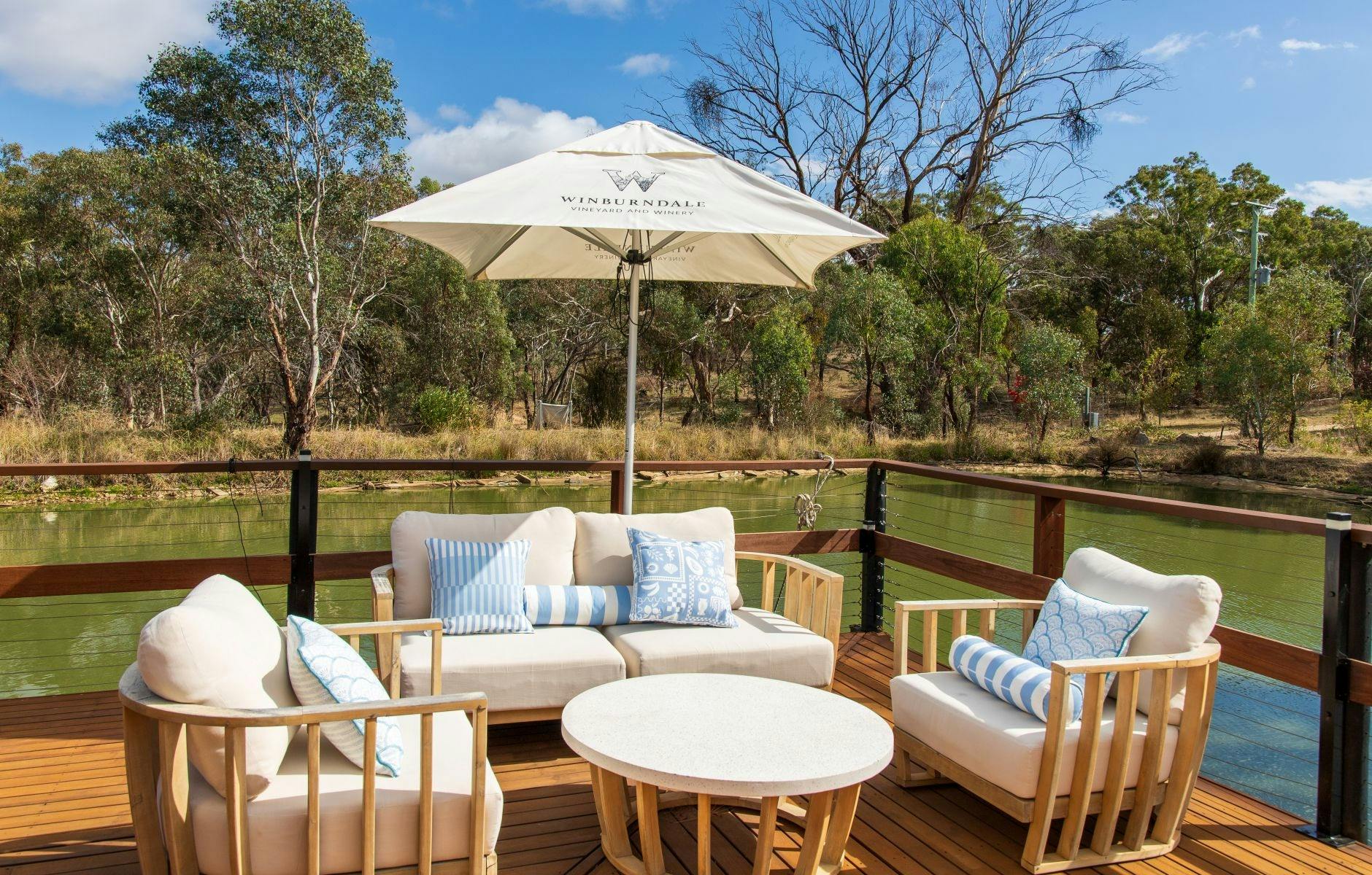 Winburndale Winery outdoor deck