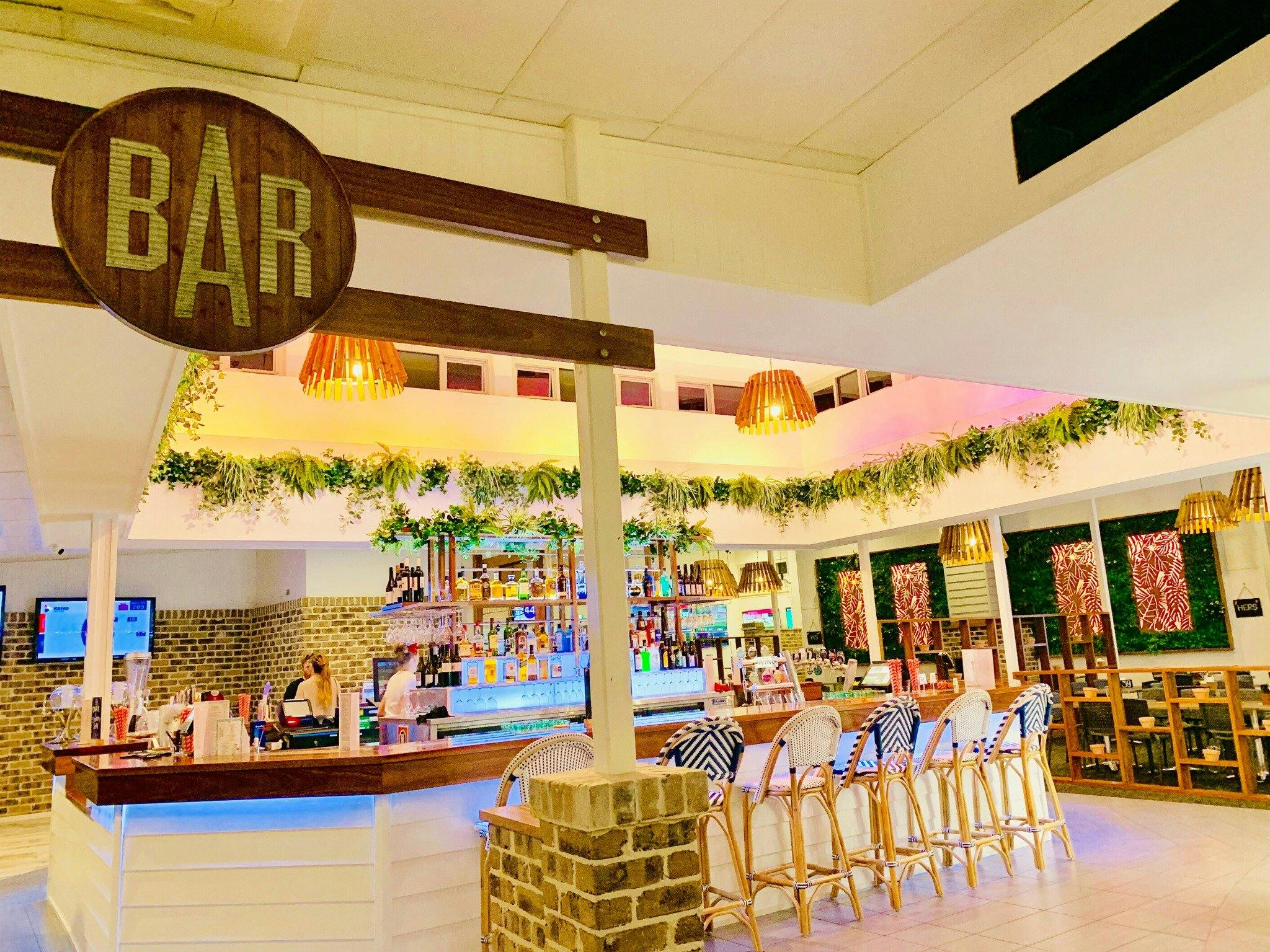 Extensive bar offering