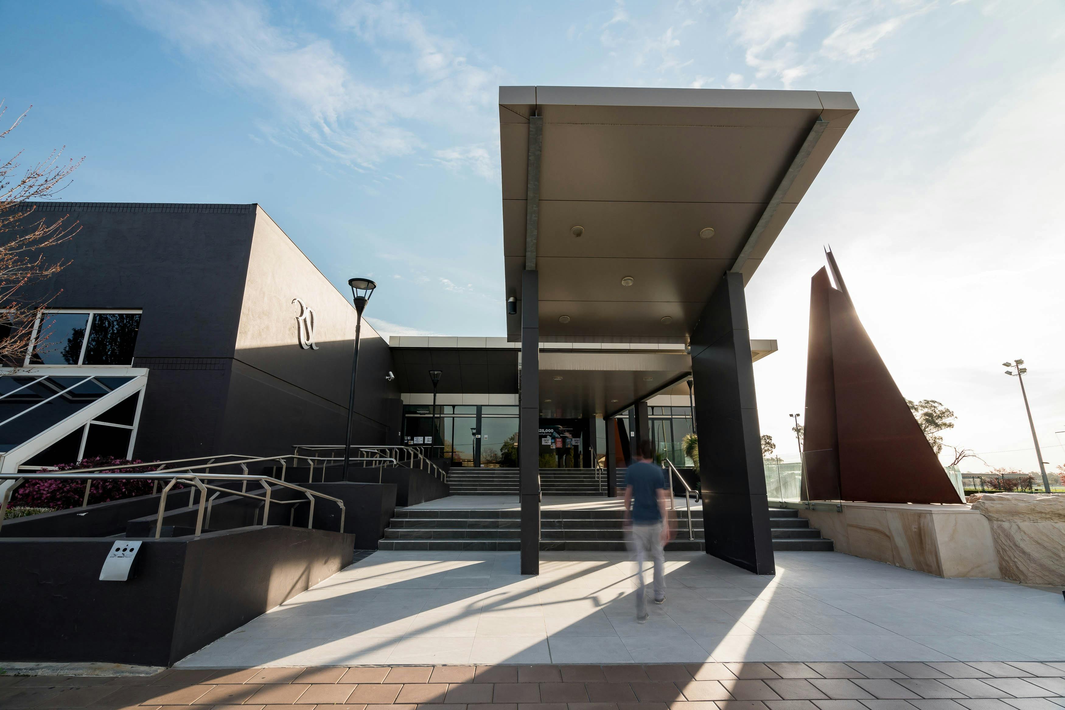 Wagga RSL Club entrance