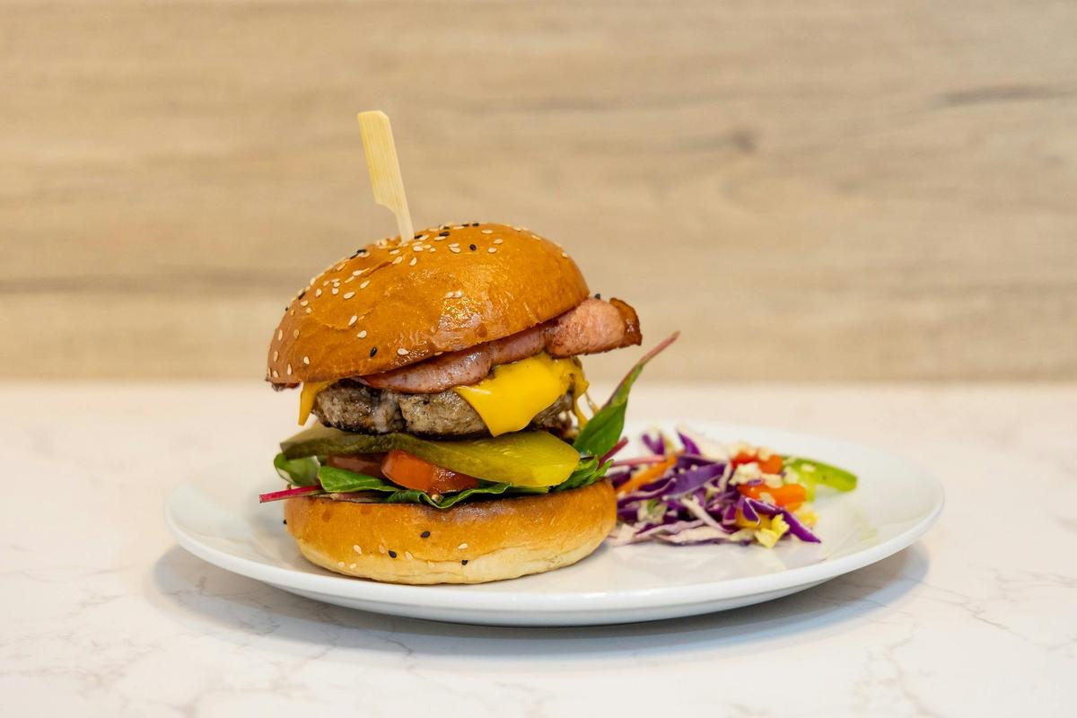 Lazy George Beef Burger