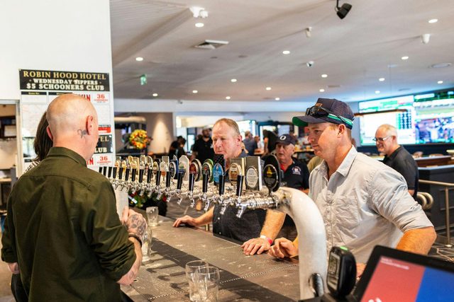 The Robin Hood Hotel Orange