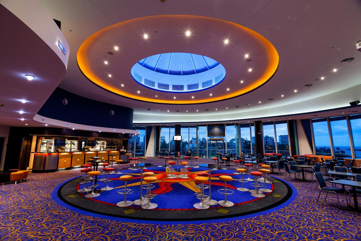 Stars bar at Twin Towns