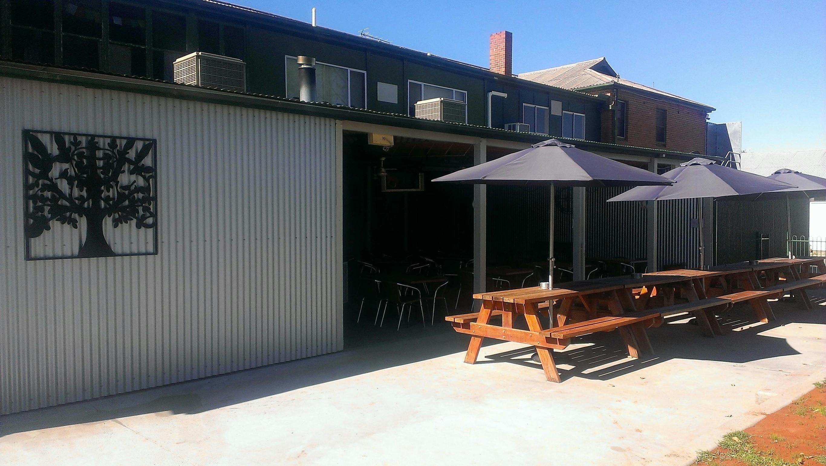 Port of Bourke Hotel