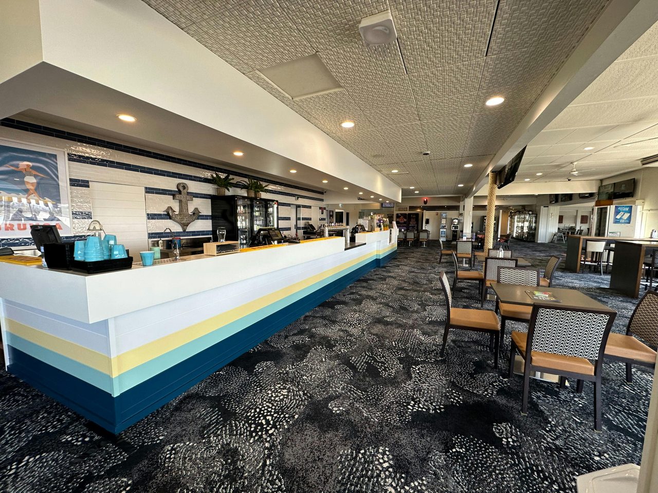 C.ex Urunga Main Bar