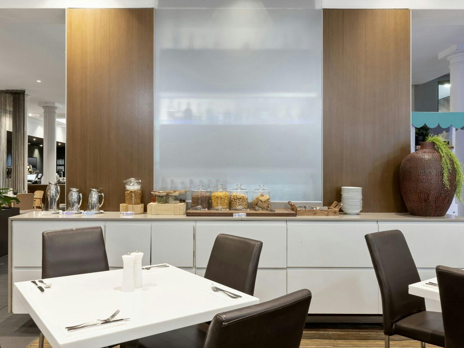 Thomas St Kitchen & Bar