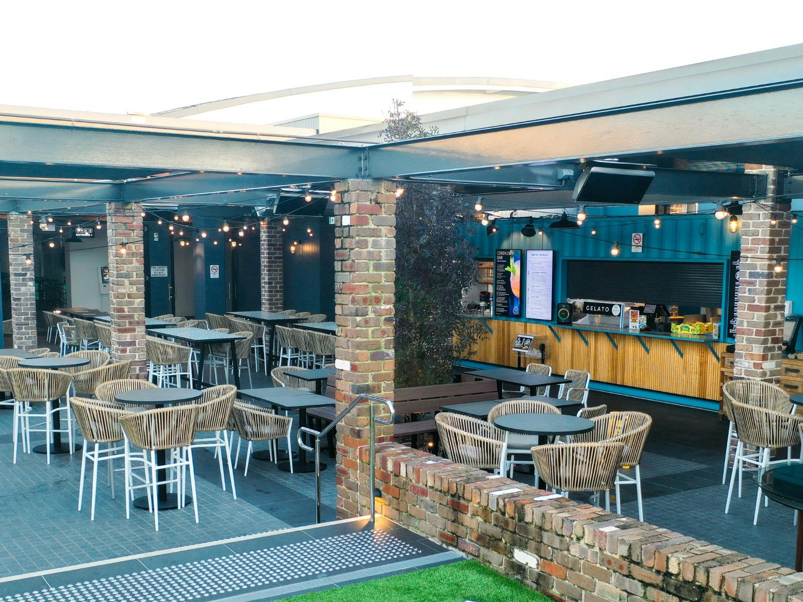 Lagoon Street Outdoor Dining