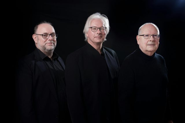 Adelaide Cello Trio meets Cellissimo! Cello Quartet - Wollongong