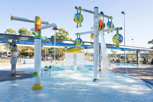 Camden War Memorial Pool