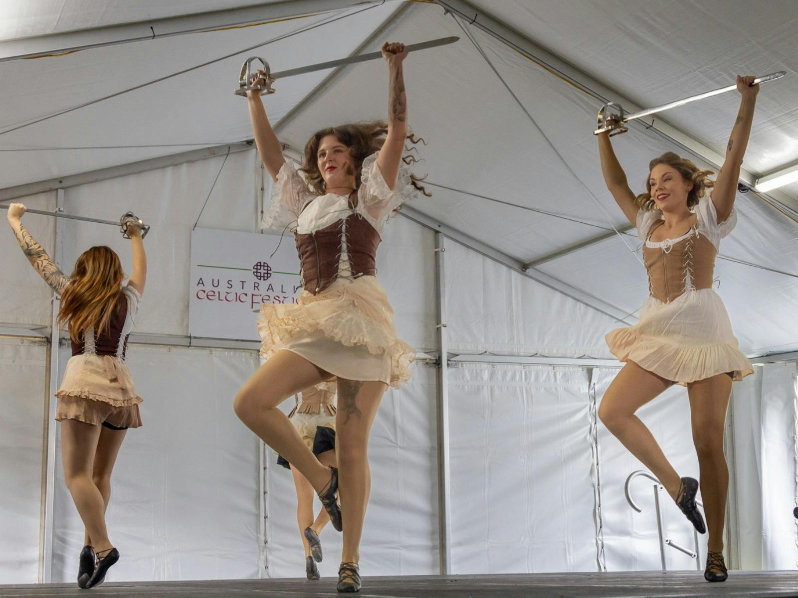 Cape Byron Dancers at the festival
