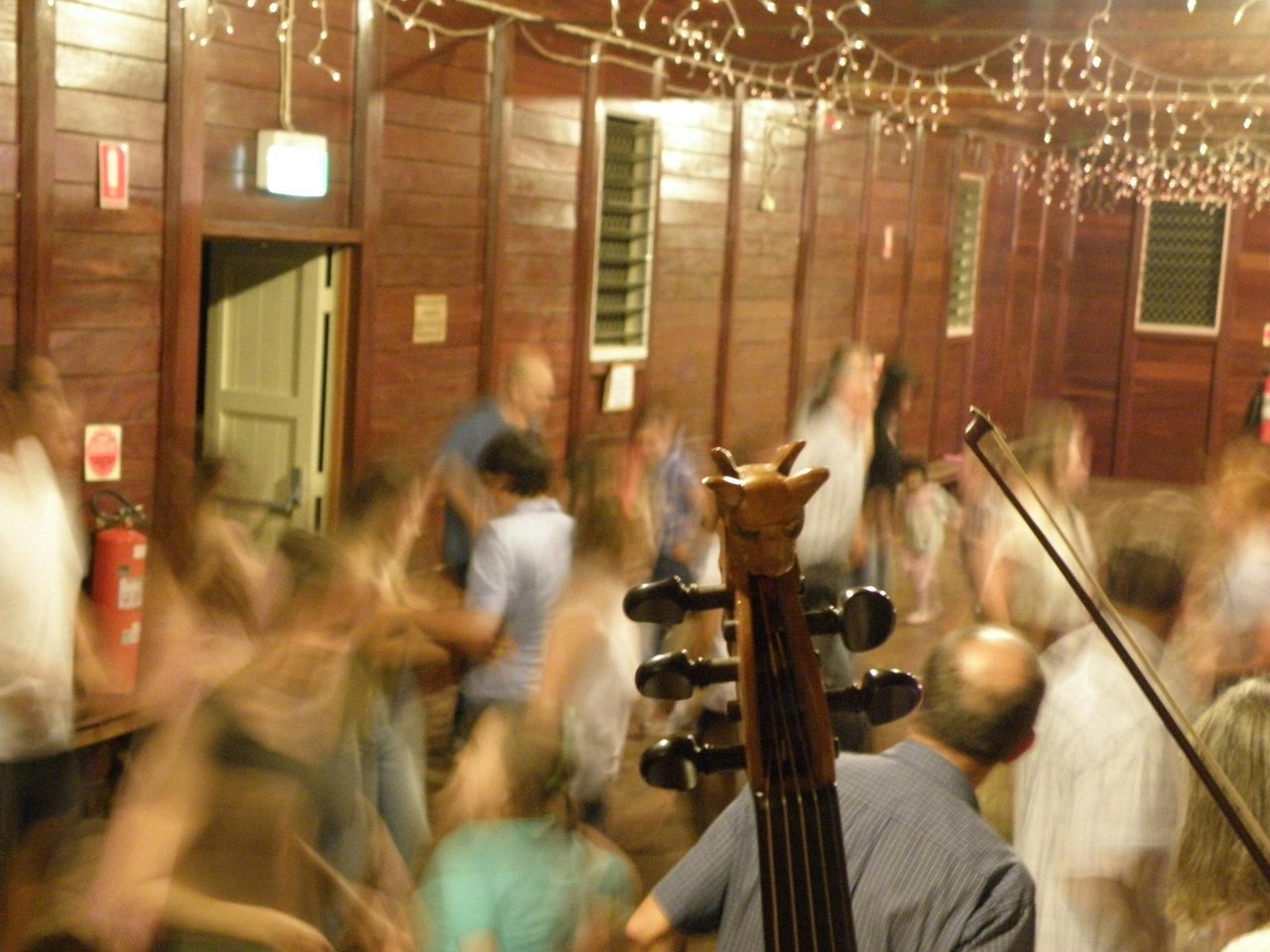 Baerami dancers