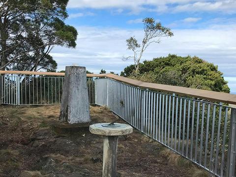 Careys Peak lookout