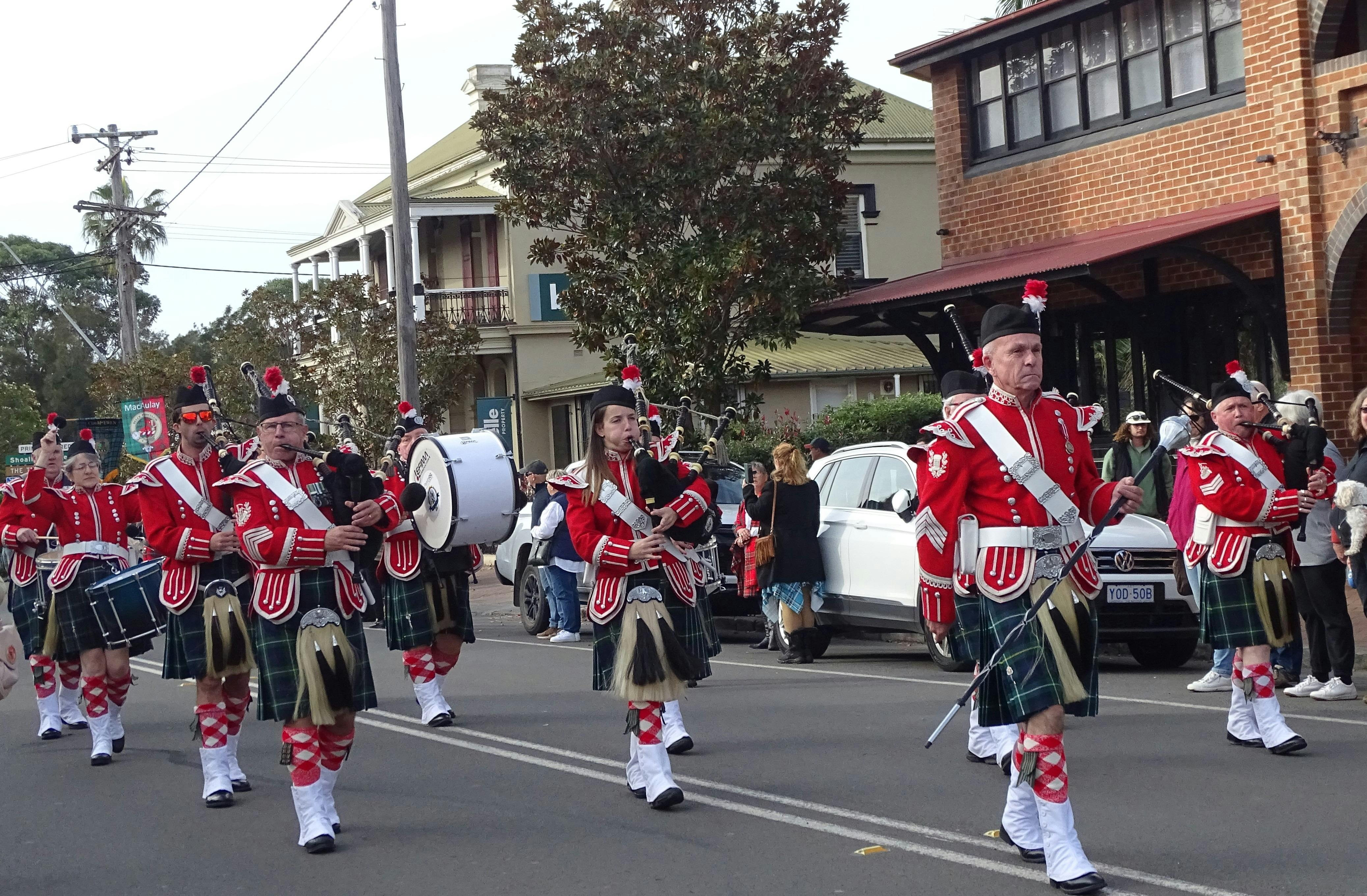 Grand Street Parade commences 9.30am