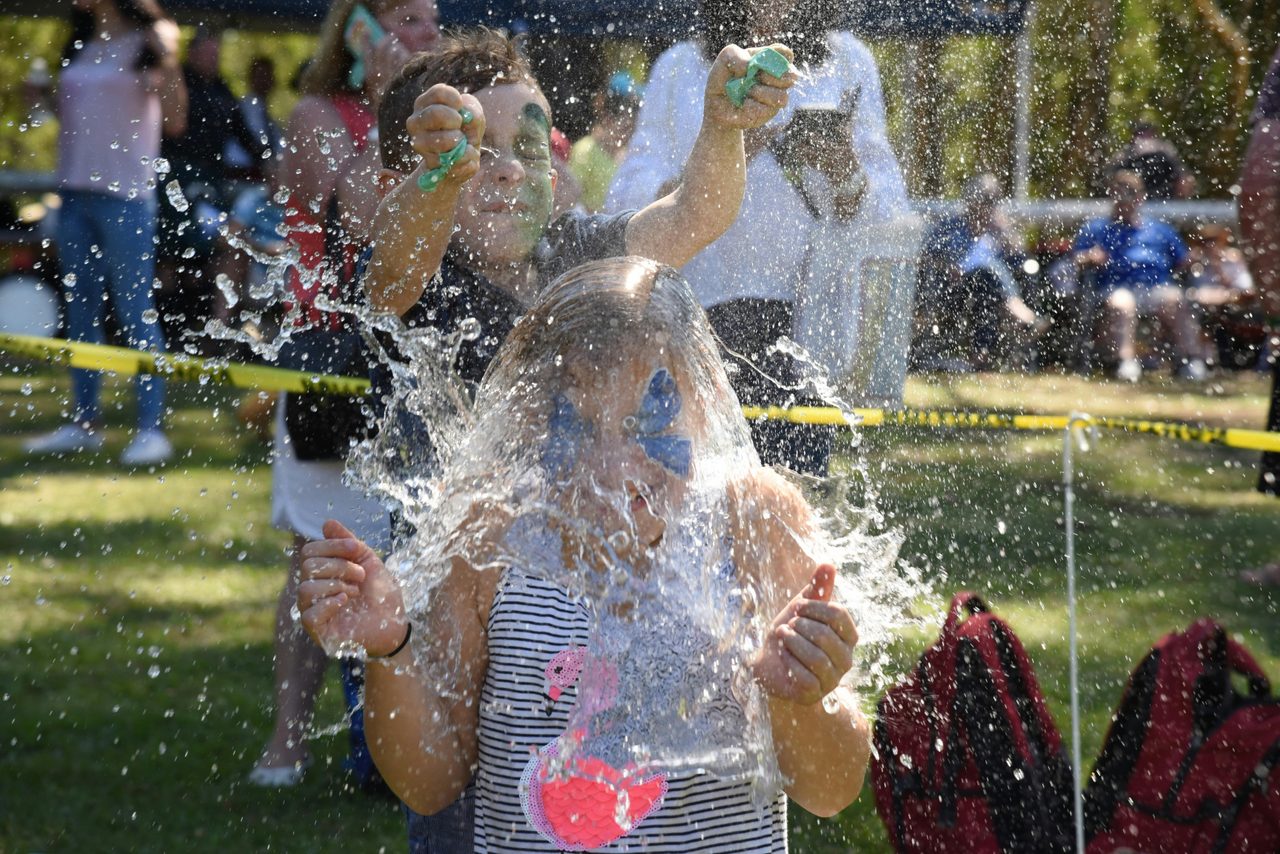 Water toss