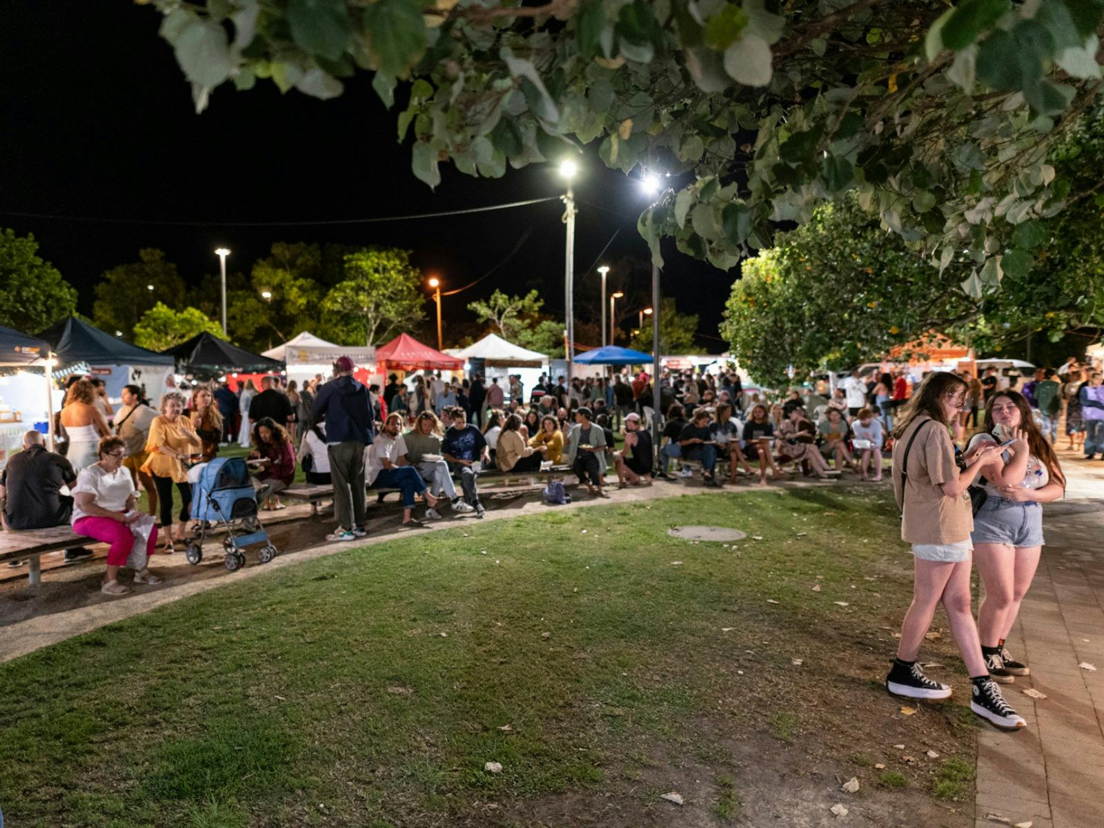 Byron Twilight Market