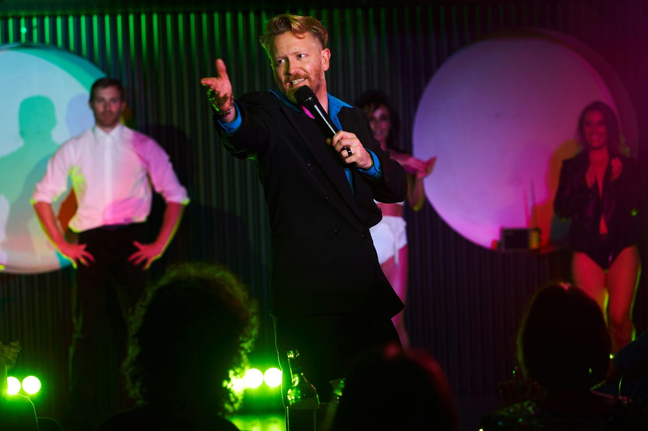 The comedian host will have you in "stitches"! Mwahahahah!