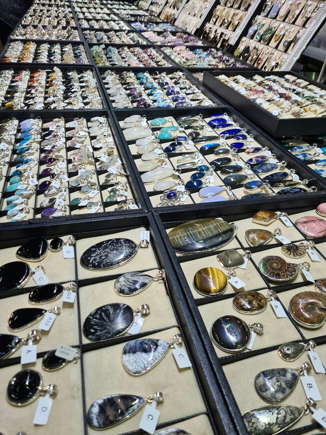 Edensor Park Gem and Crystal Expo