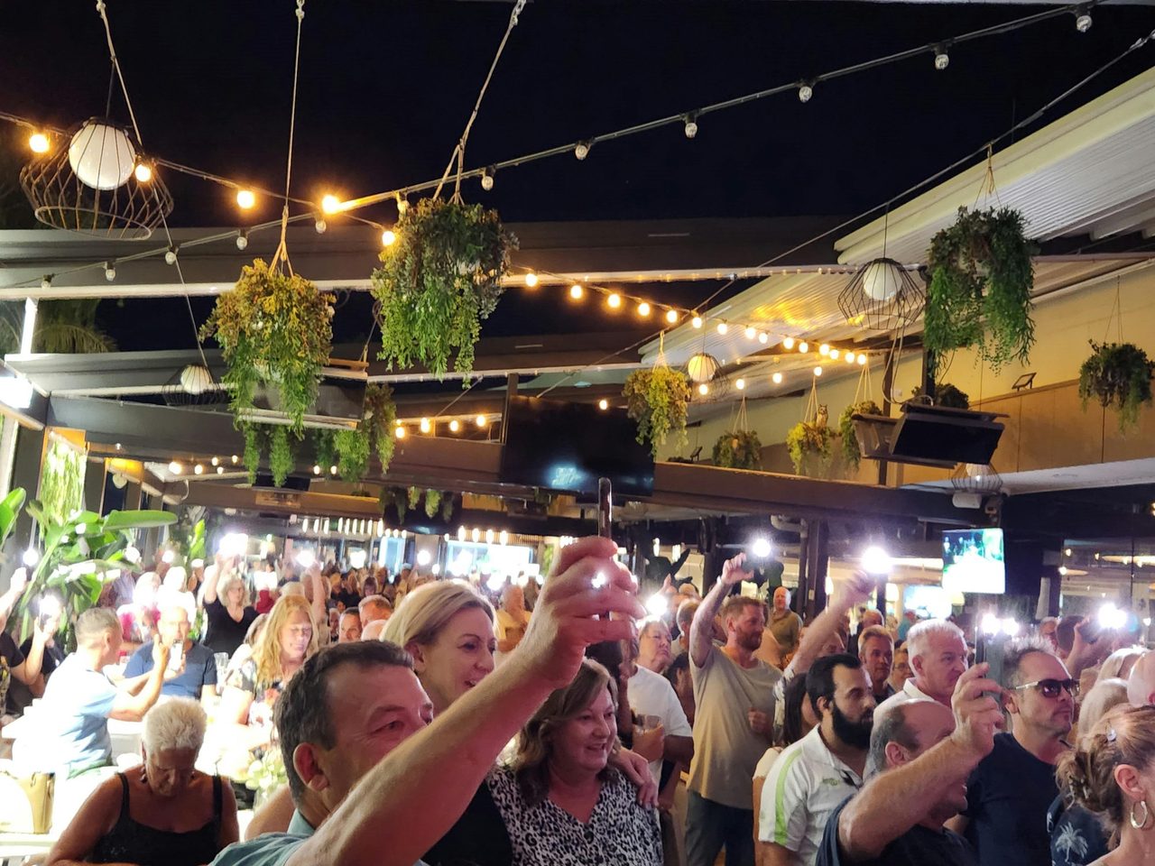 Mulwala Water Ski Club hosts INXSive the INXS Tribute Show , live and free.