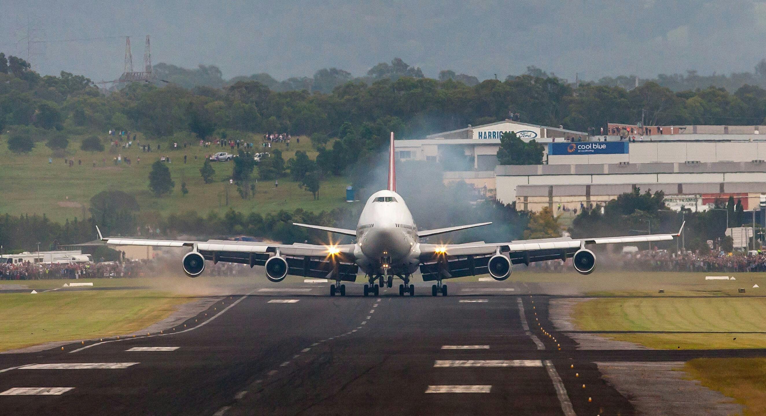 Qantas 747-400 ‘City of Canberra’ arrives at her new home at HARS Aviation Museum, March 2015