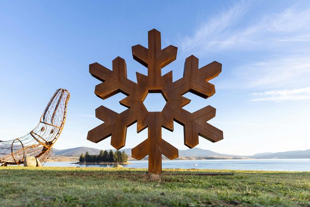 Lake Light Sculpture Jindabyne