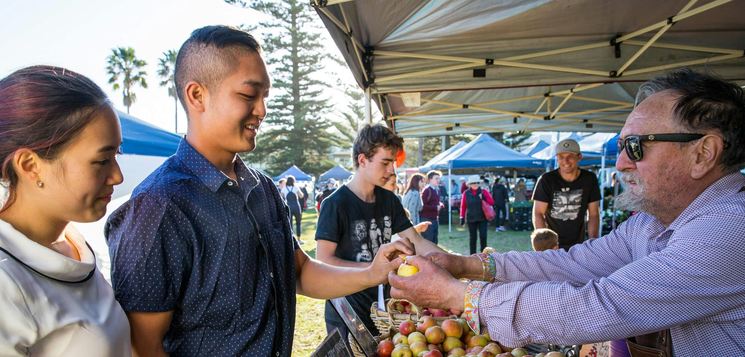 Kiama-Farmers-Market-Credit-DNSW