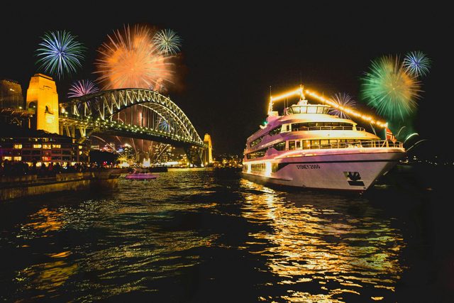 New Years Eve Cruise Aboard Sydney 2000