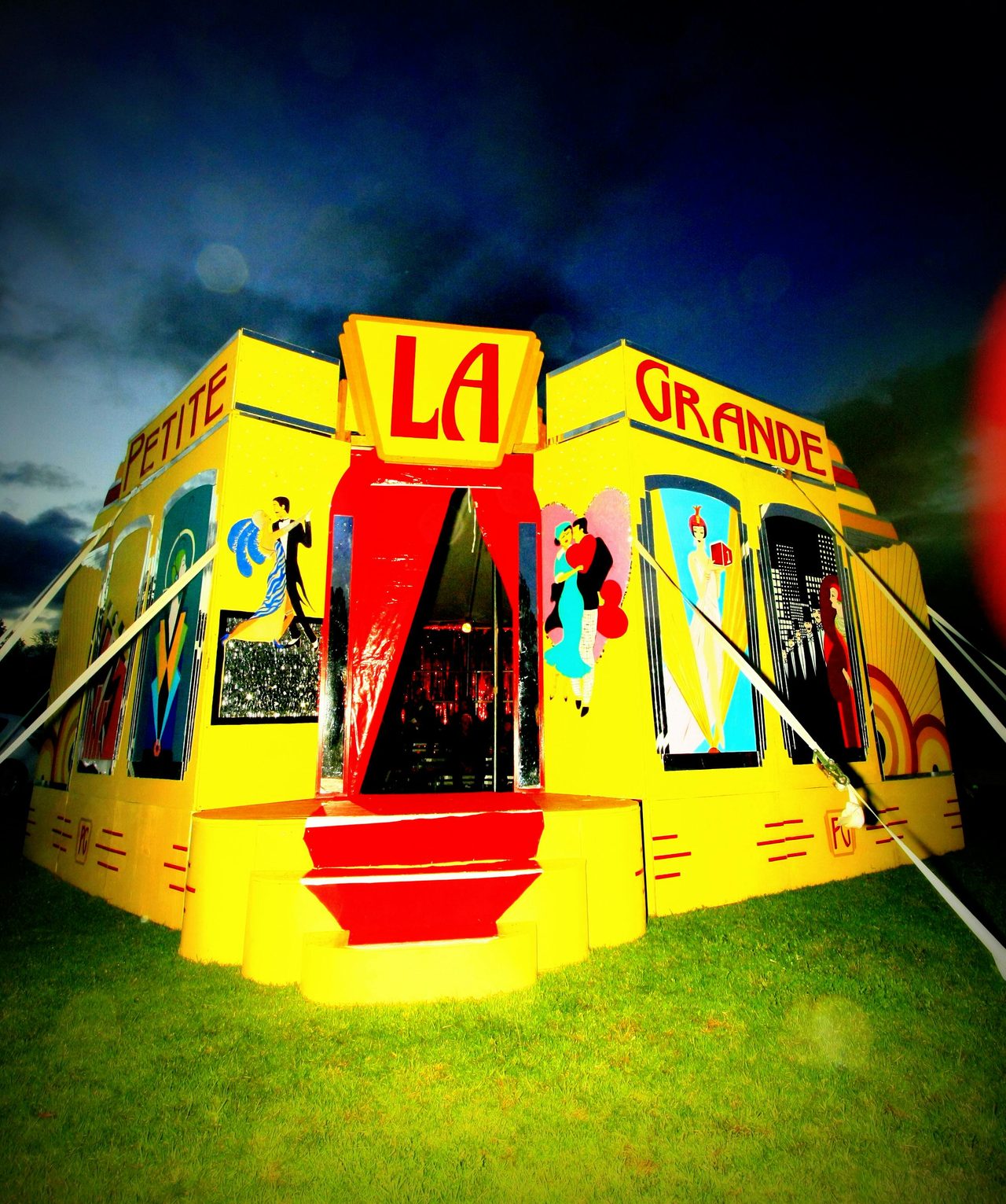 La Petite Grande