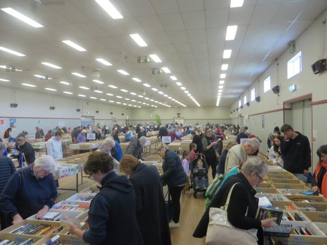 Rotary Club of Wagga Wagga - Book Fair