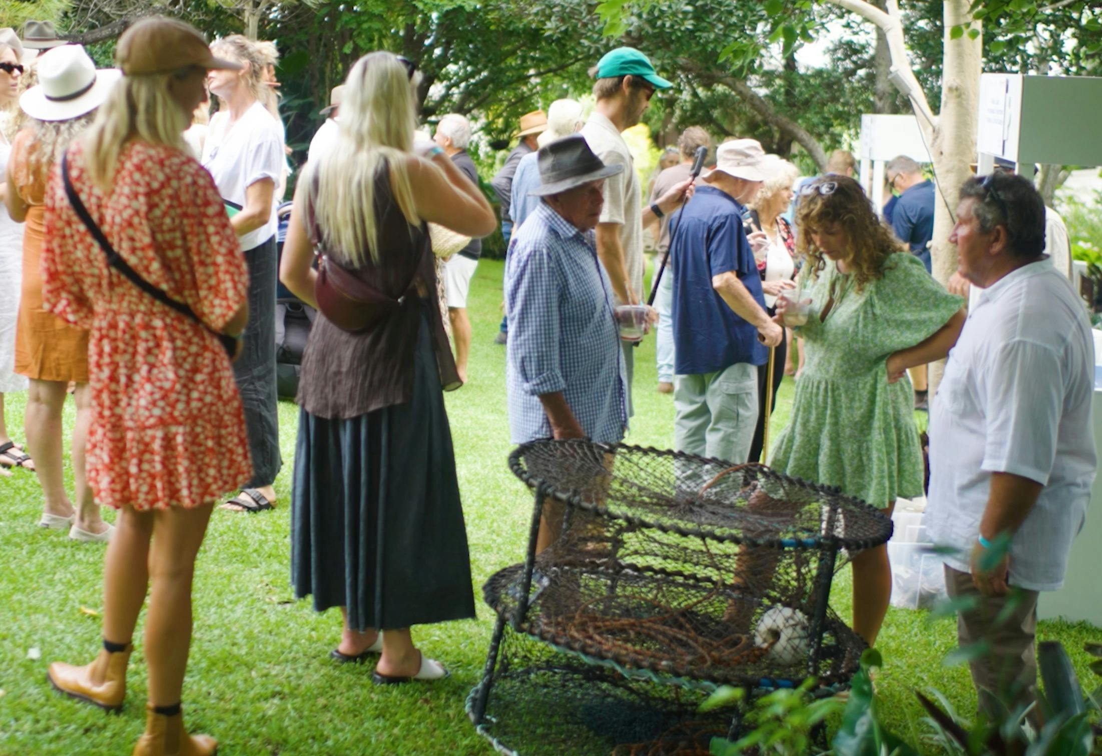 Professional Wallis Lakefisherman and oyster farm demonstration