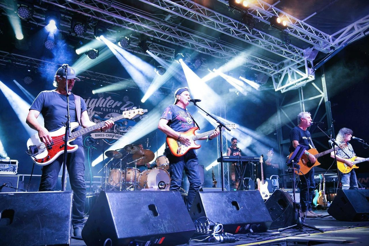 Screamin Eagles this show is one yo don't want to miss. Free to see at Mulwala Water Ski Club