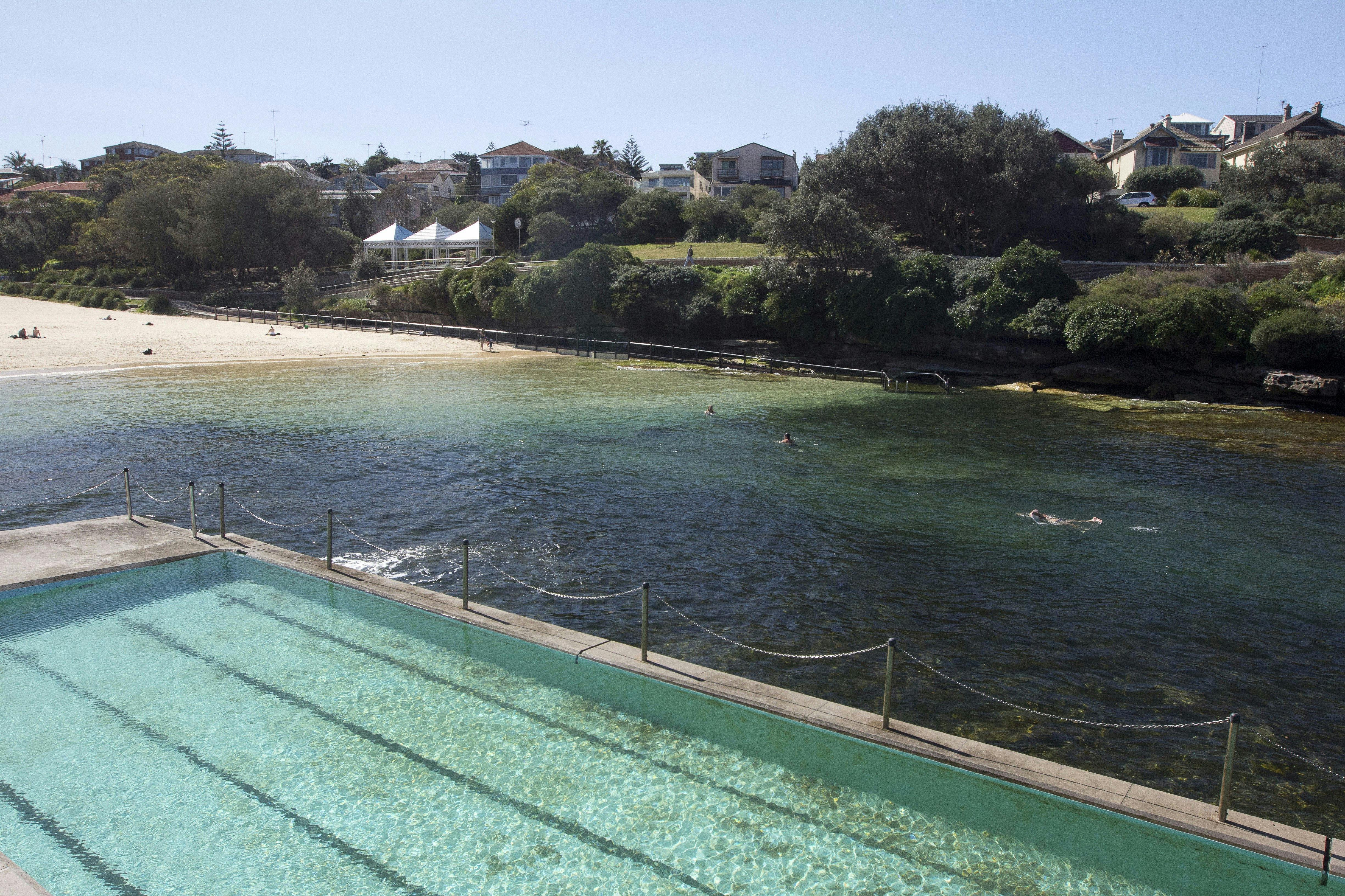Clovelly beach and ocean pool
