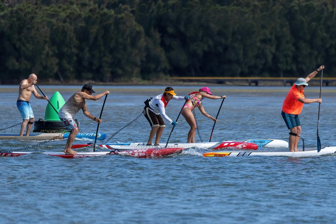 9km race action