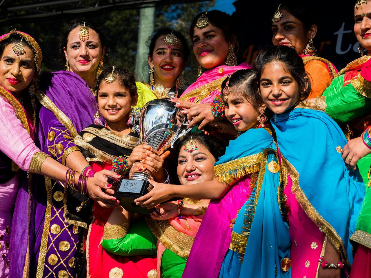 Gidha Dance Teams