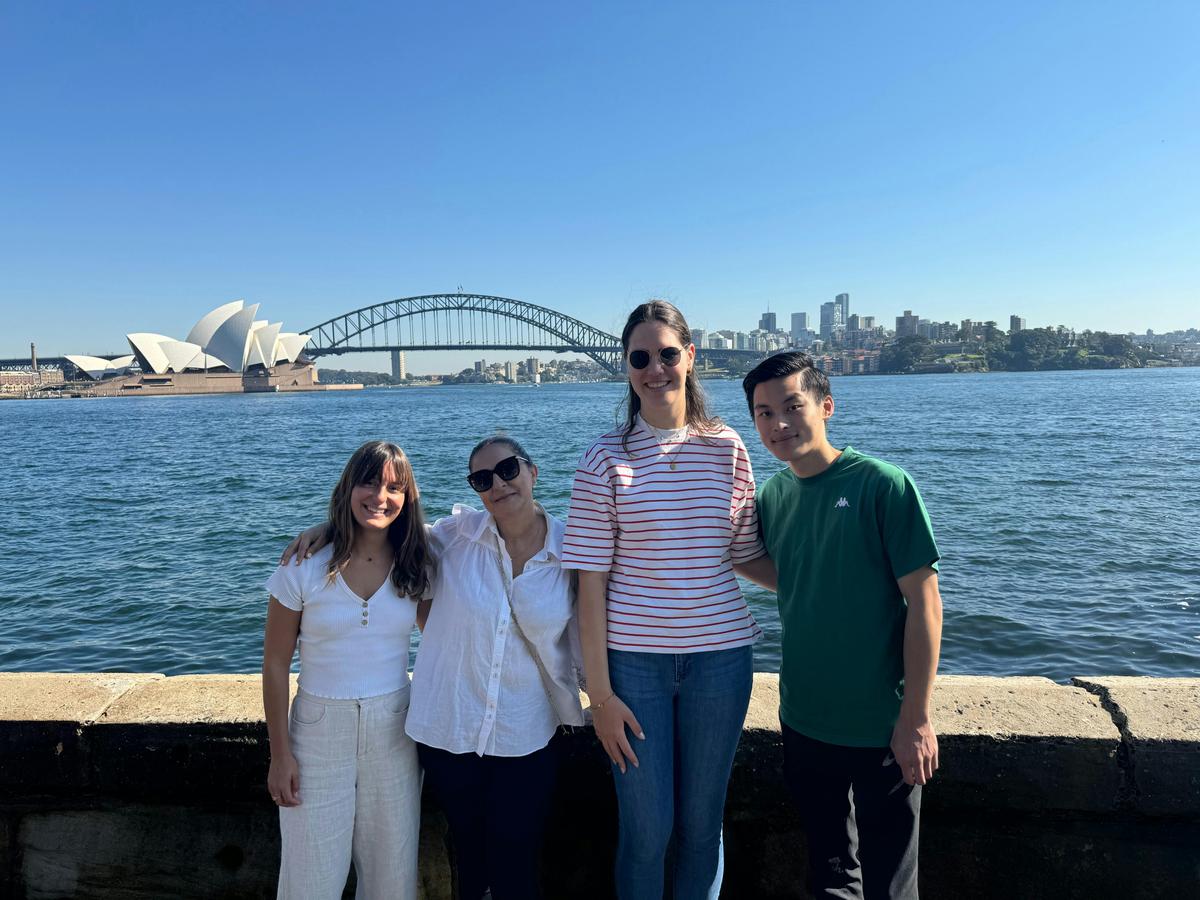 Small Group Sydney 4 Hour Rocks, City & Bondi Tour