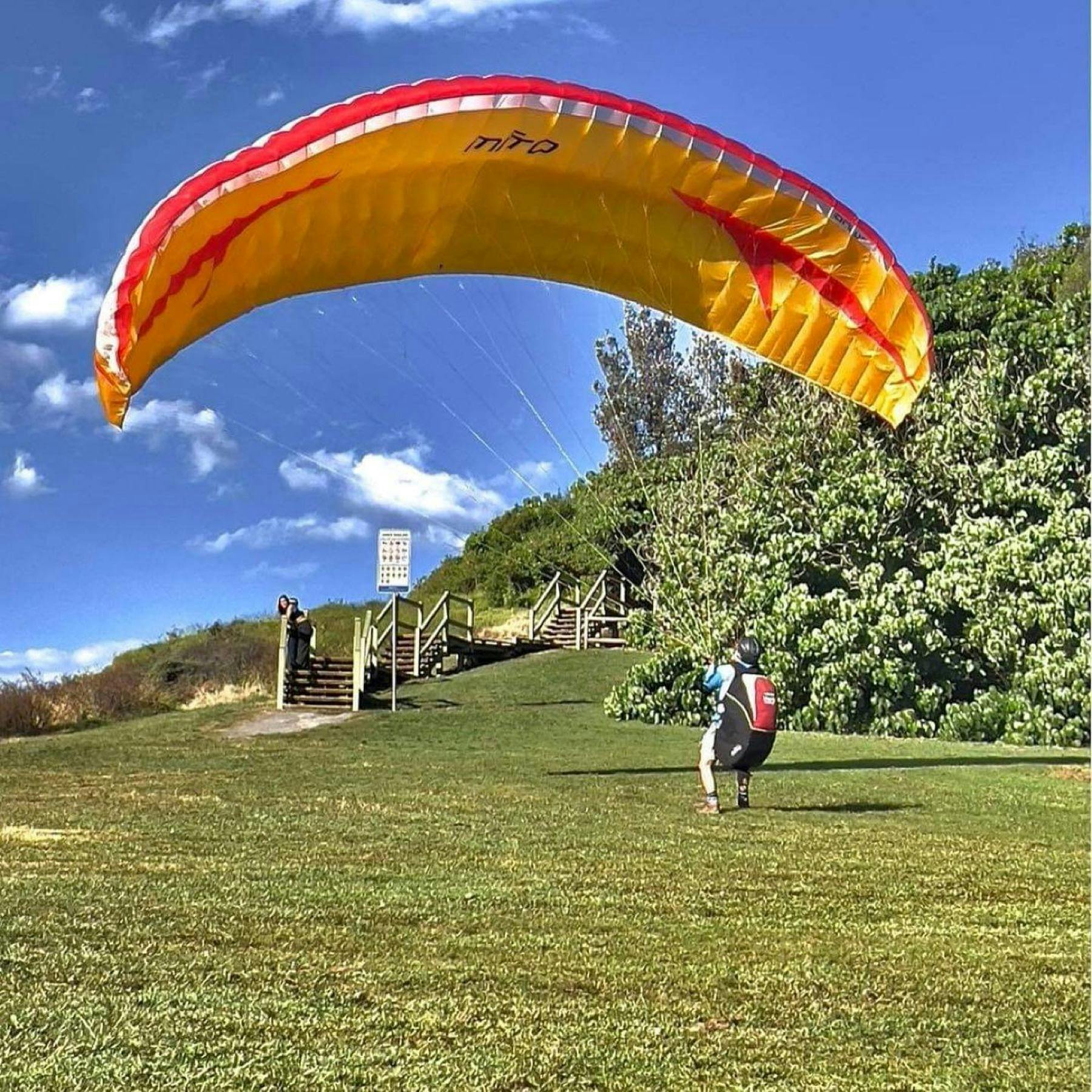 Poliglide - Paragliding and Paramotor School