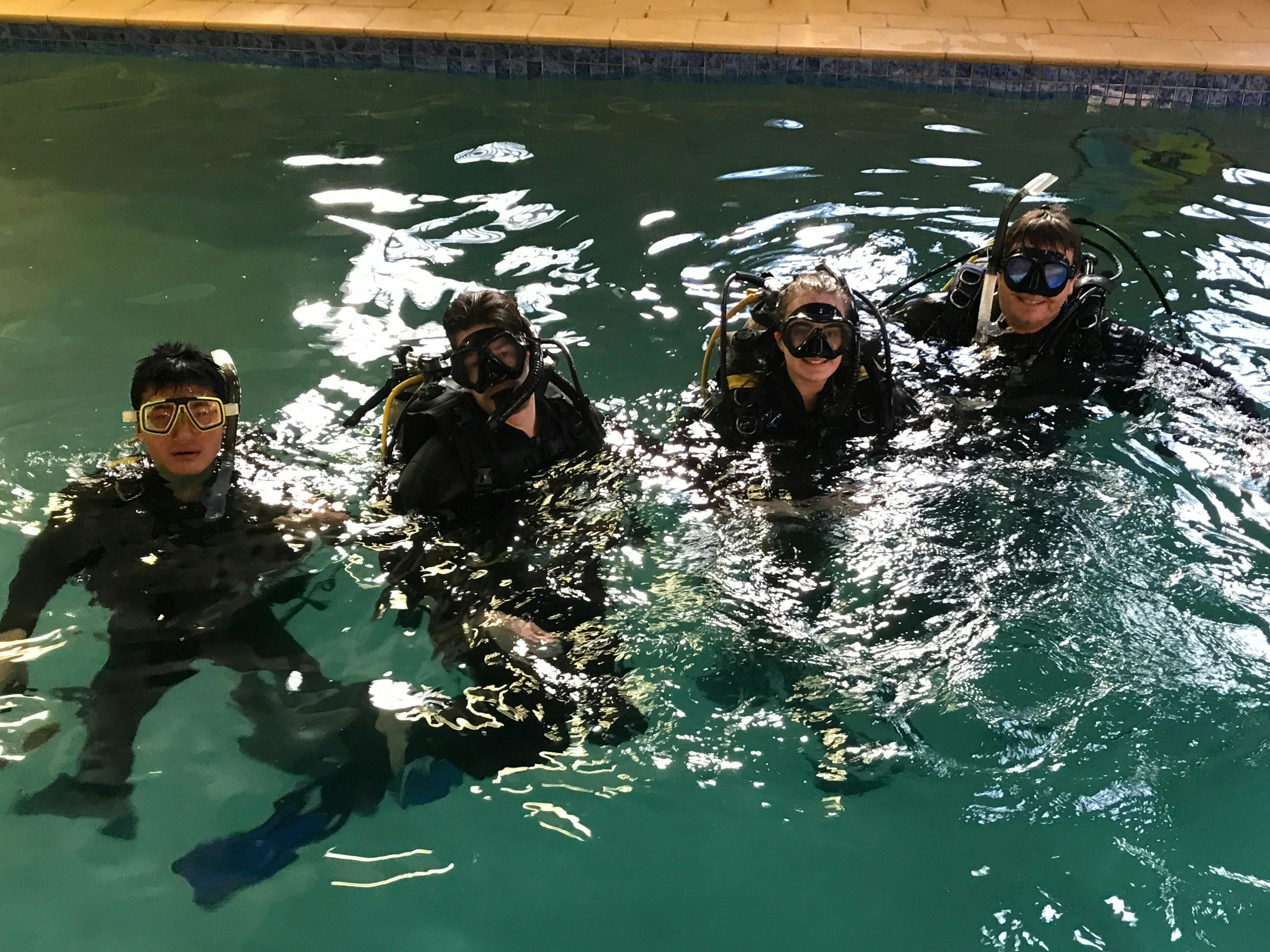scuba trains at Pro-Dive Central Coast