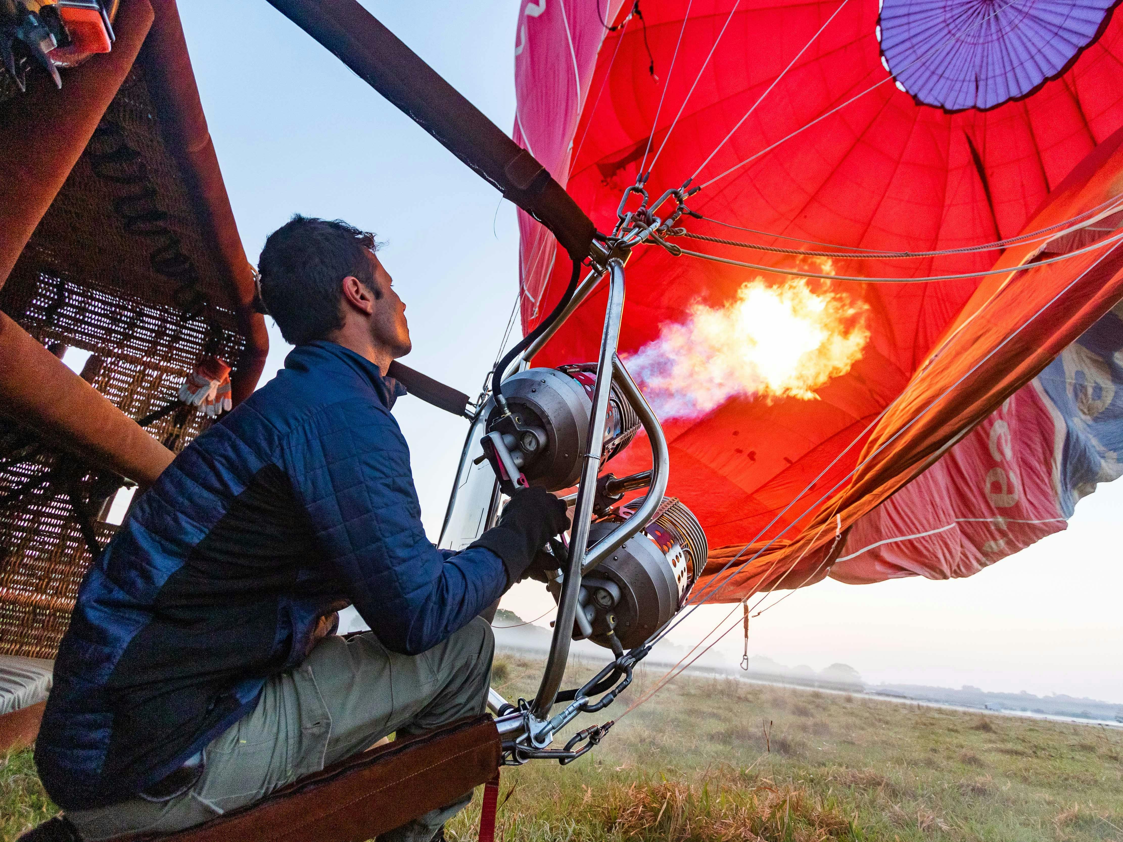 Balloon Aloft Balloon Inflation