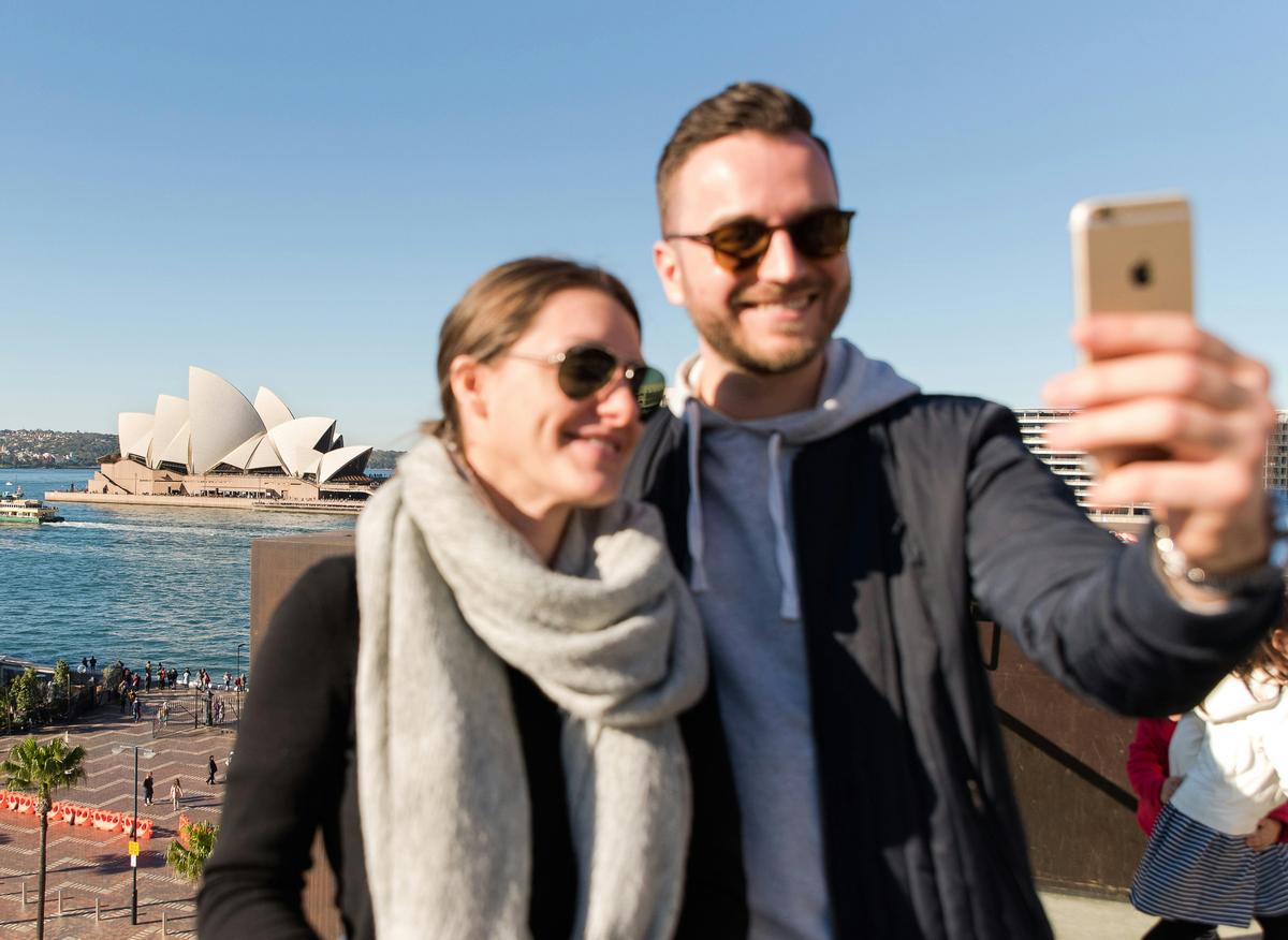 Scenic Sydney Highlights with Photographer Private Tour