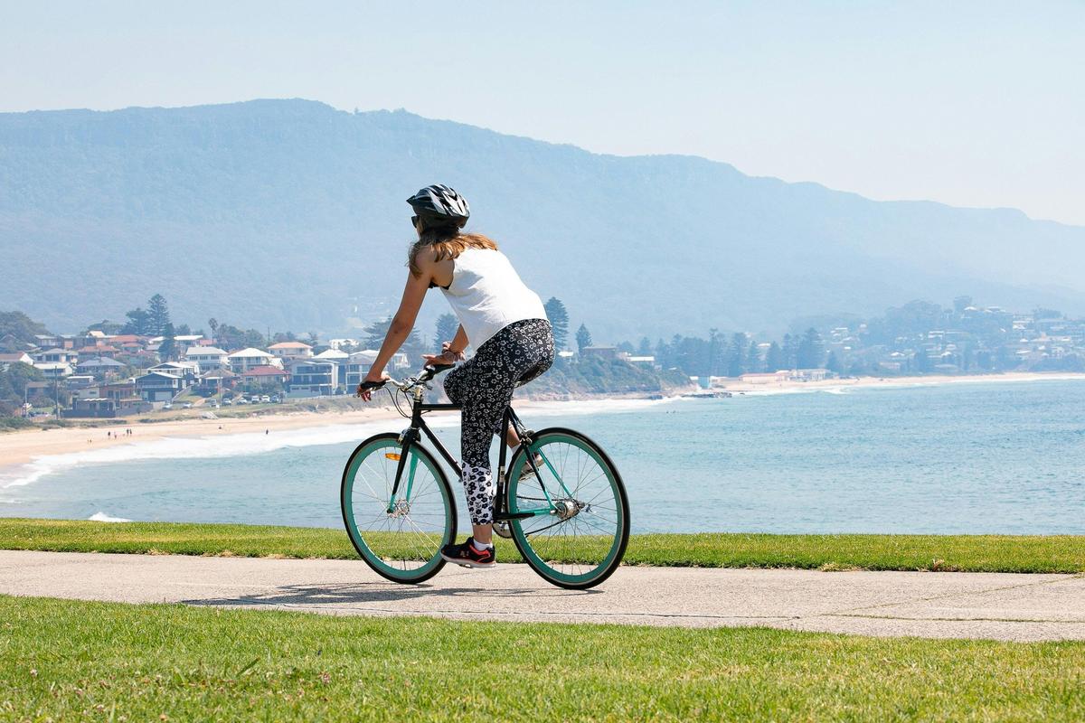 Cycle between charming seaside towns on the NSW South Coast.
