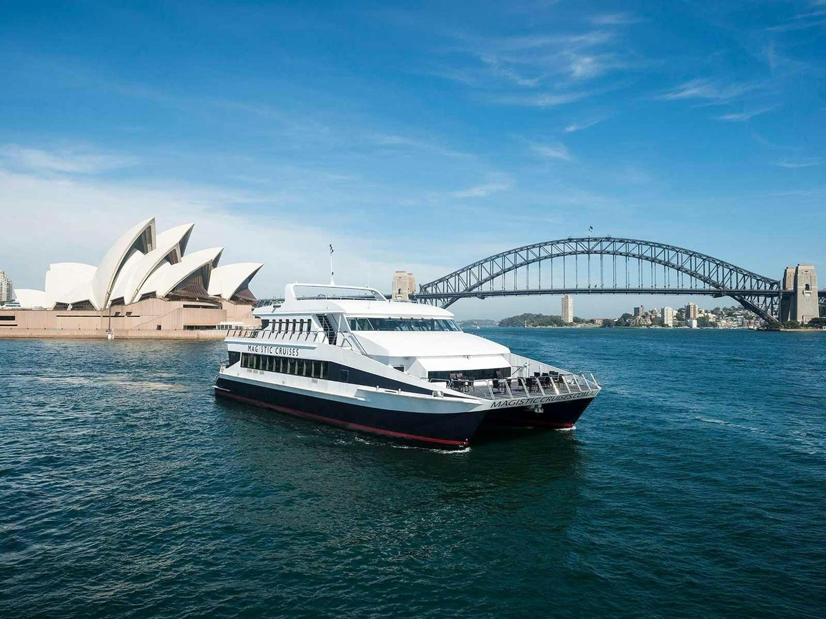 Premium Sydney Harbour Lunch Cruises - Australian Cruise Group