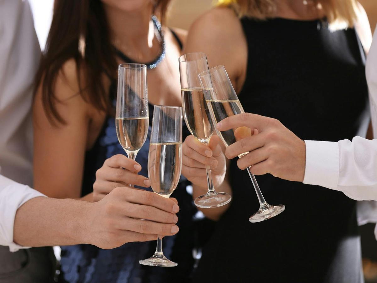 Say cheers to good times aboard a cruise along the spectacular Sydney Harbour