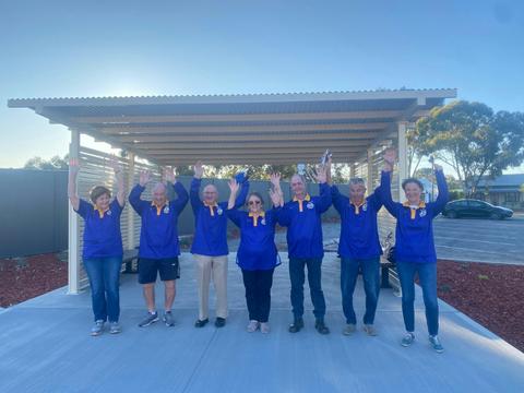 Volunteer guides ready to show you the best sights around town